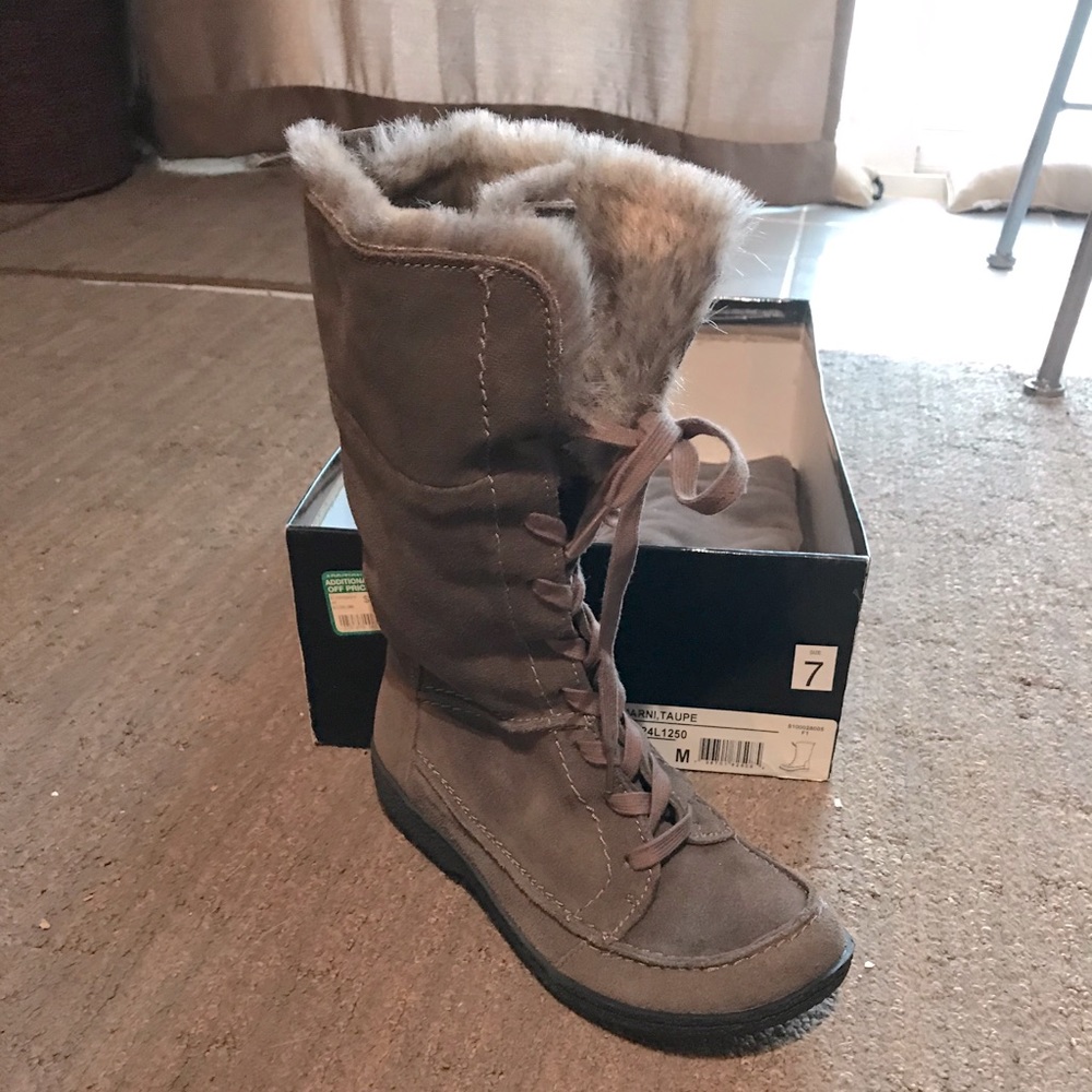 New fur lined boots